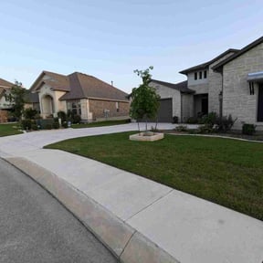 residential landscaping by Travers Lawn Care reviewed on August 19, 2025