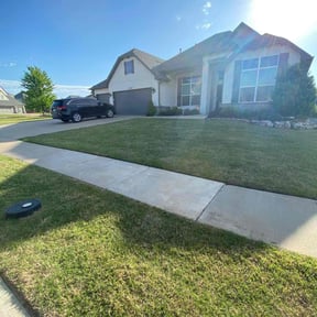 landscape maintenance by Spring lawn care reviewed on August 14, 2025