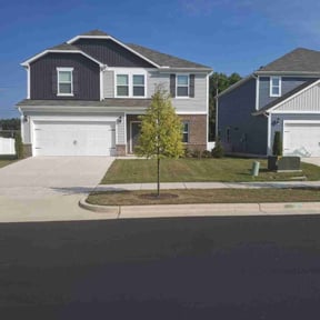landscape maintenance by House 2 House Place 2 Place reviewed on August 15, 2025
