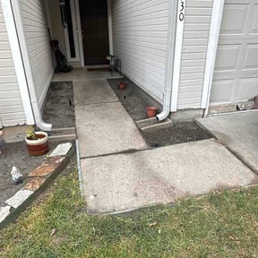 Flower Bed Weeding by TAJA Design and Build reviewed on August 20, 2026