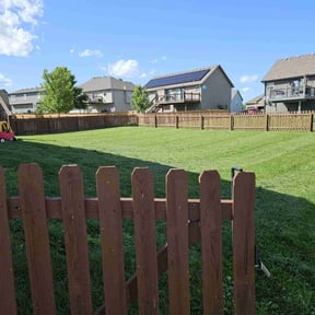 grass maintenance by Suncoast Mowing and Pressure Washing Company reviewed on May 10, 2022