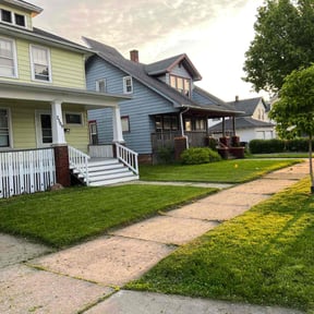 landscape maintenance by Knight Lawn Maintenance Co. LLC reviewed on August 19, 2025