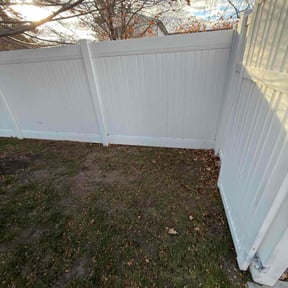 Leaf Removal by Herrera Lawn Maintenance reviewed on August 28, 2026