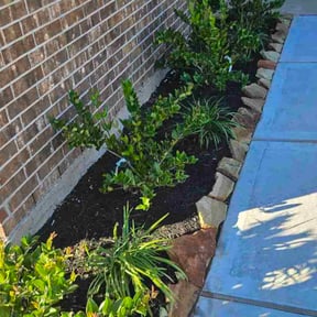 Flower Bed Weeding by Fosterslawn and aeration LLC reviewed on November 24, 2025