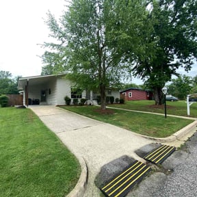 grass cutting by Glatfelter Property Services reviewed on September 19, 2023