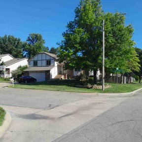 landscaping services by Longview lawns and Land scaping LLC reviewed on October 6, 2023