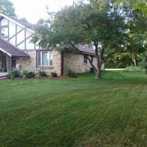residential landscaping by Double E Lawn Service reviewed on August 15, 2025