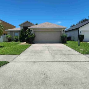 yard maintenance by 618'S Snappin Out Lawn Care reviewed on November 24, 2025