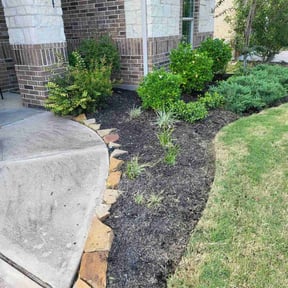 Flower Bed Weeding by American lawn care reviewed on August 17, 2025