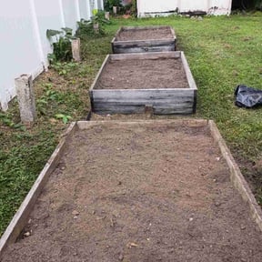 Flower Bed Weeding by Lush Landscapes904 reviewed on November 24, 2025