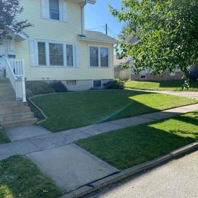 landscaping by Pristine Cuts Lawn Services reviewed on September 26, 2025