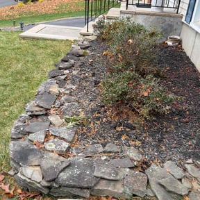 Bush Trimming by Ultimate Landscape Contractor reviewed on November 24, 2025