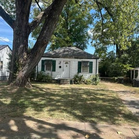 Leaf Removal by Chuyin&#039;s Lawn Care LLC reviewed on September 9, 2025