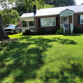 Bush Trimming by Andrews Landscaping reviewed on August 19, 2025