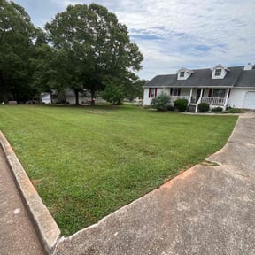 landscape maintenance by G&amp;M Landscaping Services reviewed on April 20, 2024