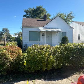 Bush Trimming by Tegridy Mushrooms LLC reviewed on March 20, 2022