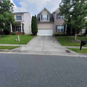 yard service by Perfect image lawn service of  Georgia reviewed on December 8, 2025