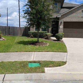 lawn care services by High Quality Landscaping reviewed on October 11, 2024