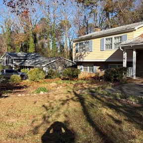 Bush Trimming by Lindsay’s lawncare reviewed on November 26, 2025