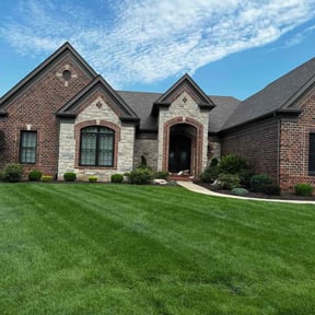 residential landscaping by Beyond Clean reviewed on December 17, 2025