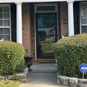 Bush Trimming by Legend Property Care LLC reviewed on November 21, 2025