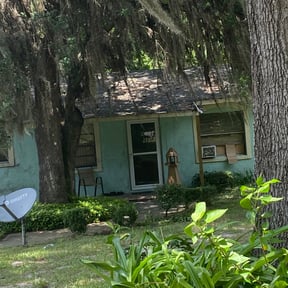 Bush Trimming by Dynamic Possibilities LLC reviewed on September 22, 2023