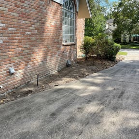 Flower Bed Weeding by Better Recognized lawn care reviewed on August 15, 2025