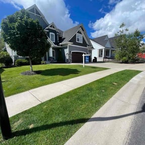 residential landscaping by ELC HAULING INC reviewed on April 17, 2024