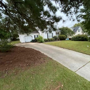 Leaf Removal by Lawns 4 Less reviewed on October 2, 2025