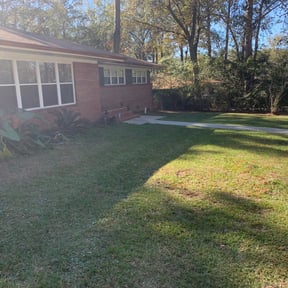 Weeding by Mos Landscaping Service reviewed on June 30, 2022