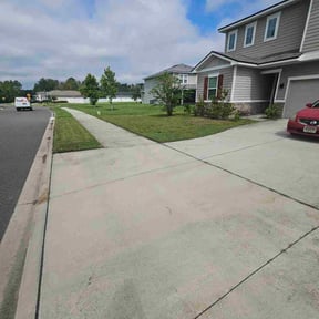 yard work by Cutting Under Pressure reviewed on August 18, 2025