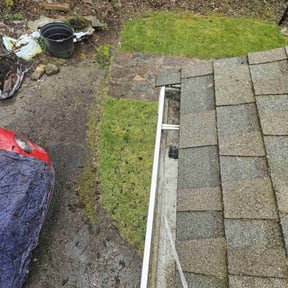 Gutter Cleaning by JILTONS LAWN CARE  reviewed on July 9, 2018