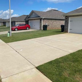 turf care by Almanza lawn care reviewed on August 16, 2025