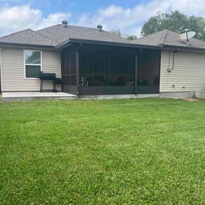 yard service by Moe’s Lawn Service reviewed on November 23, 2025