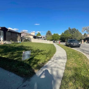 gardening service by B&t lawn service reviewed on August 20, 2025