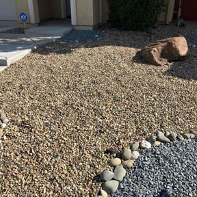 Flower Bed Weeding by Gnomes Yardscaping reviewed on November 22, 2025