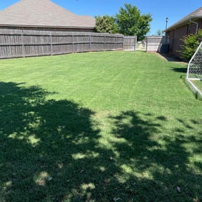 gardening service by Lewis Lanscape LLC reviewed on August 18, 2025