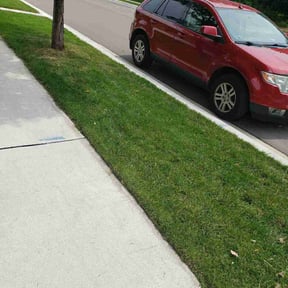 lawn service by Just Lawns LLC reviewed on September 20, 2023
