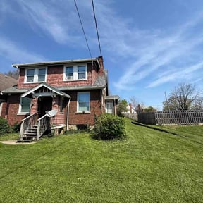 Bush Trimming by Millionaire Lawn Care reviewed on April 13, 2026