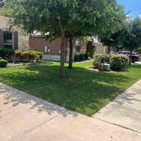 gardening service by Krahns Lawn Services reviewed on August 18, 2025