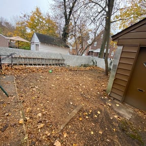Leaf Removal by Landscaping reviewed on September 15, 2025