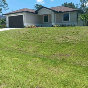 landscape maintenance by Gilmore's Grass cuts and more reviewed on August 18, 2025