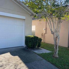 Bush Trimming by Ground Pro Maintenance, LLC. reviewed on November 18, 2025