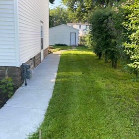 turf maintenance by Iroc&#039;s Lawn Care reviewed on March 22, 2024