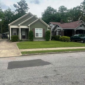 residential landscaping by Elliotts lawn care reviewed on November 26, 2025