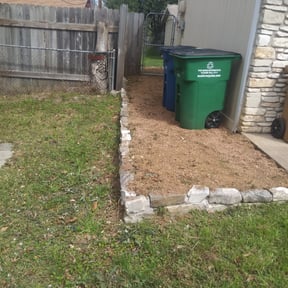 Flower Bed Weeding by Ochoa Landscape and Irrigaton LLC reviewed on August 18, 2025