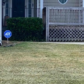 Bush Trimming by Brooks Building Services LLC reviewed on October 18, 2025