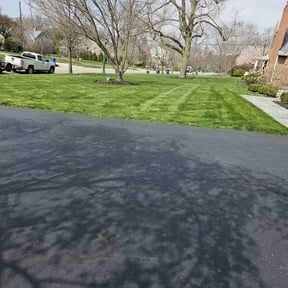 yard service by JEFC Landscaping reviewed on May 20, 2024