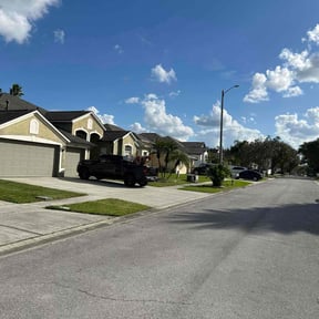 landscape maintenance by Efrain Marrero reviewed on December 15, 2025