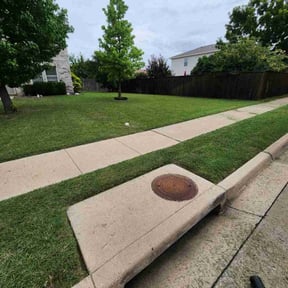 residential landscaping by Grass Godz reviewed on March 14, 2024